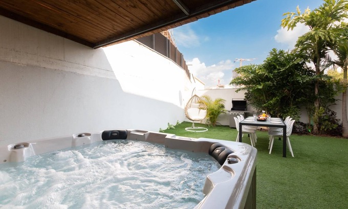 Rishon LeTsiyon Apartamento | O&O Group - Huge Villa With Jacuzzi By The Beach