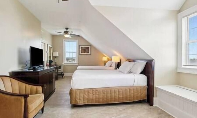 Lafitte Cama Y Desayuno | Oak Cottage R302