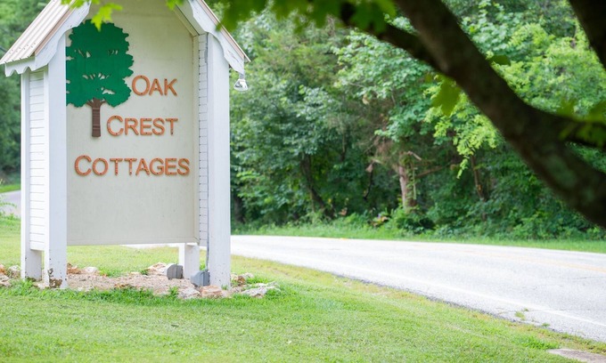 Eureka Springs Cabina | Oak Crest Cottages & Treehouses