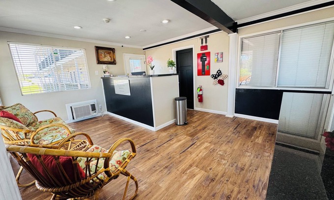 Branson Theater District Hotel | Oak Grove Inn
