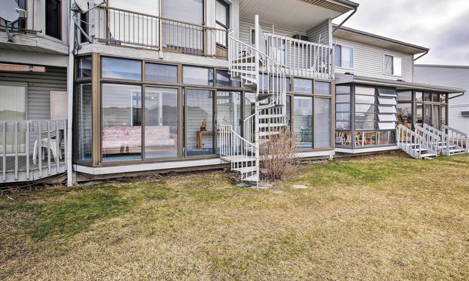 Oak Harbor Condominio | ¡NUEVO! Condominio Oak Harbor con acceso a la piscina y muelle privado