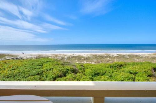 Caswell Beach Casa | Oak Island Beach Villa 406-The Turtle Nest