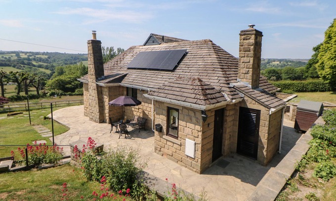 Millthorpe Cabaña | OAK LEA, family friendly, character holiday cottage in Dronfield
