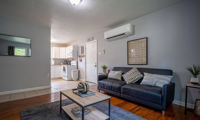 Oak Ridge Casa | Oak Ridge Charmer !!