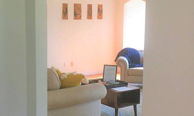 Omak Casa | Oak Street Farm House