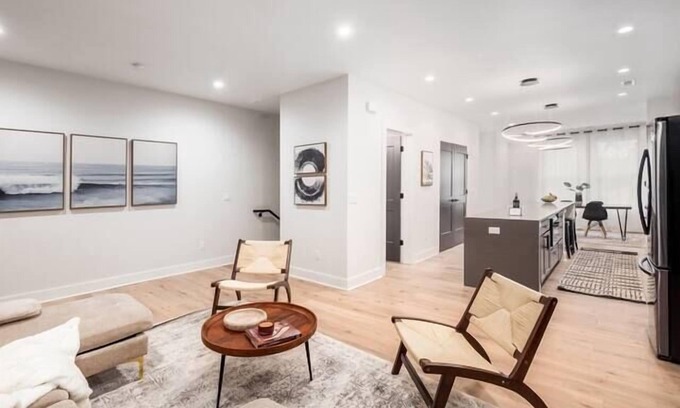 Franklin Park Casa | Oak Street Rooftop - Columbus!