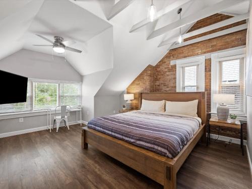 South Oakland Casa | Oakland, Pittsburgh !F Unique and Stylish Private Bedroom with Private Bathroom