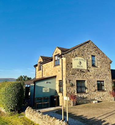 Leyburn Casa | Oaklodge House