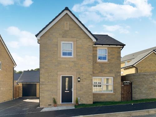 Buxton Casa | Oakstone House