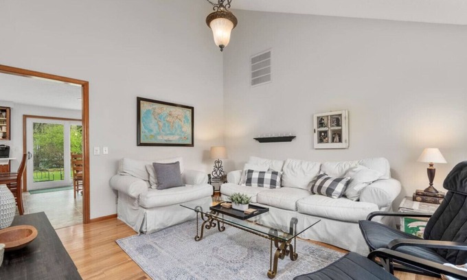 Central Oregon Casa | Oakway Oasis: within 3 miles of Autzen/U of O