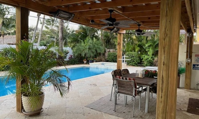 Beachway Estates Casa | Oasis away from Home.