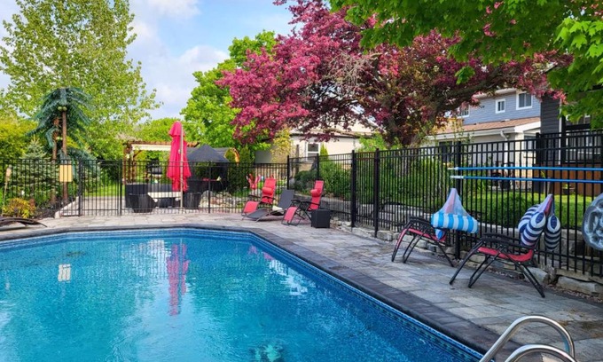 Bradford West Gwillimbury Otro | Oasis Backyard