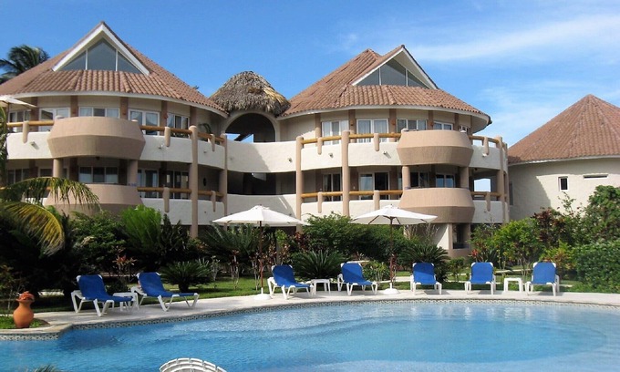 Cabarete Apartamento | Oasis. Hermoso departamento con vista al mar en la playa