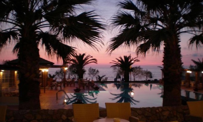 Trifylia Apartamento | Oasis Hotel