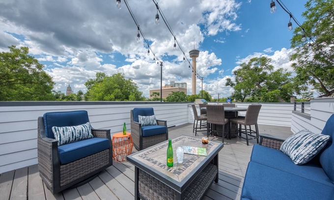 Southtown Casa | Oasis urbano de lujo en Lavaca con terraza en la azotea