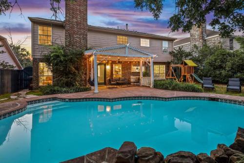 Dallas Casa | Oasis Jungle 5BR Pool W Huge View Private