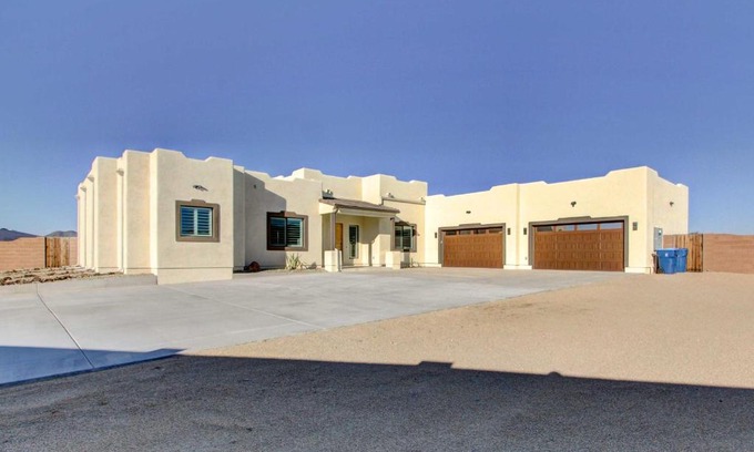 Anthem Casa | Oasis-Like Phoenix Home with Private Outdoor Pool!