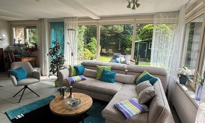 Sint Maartenszee Casa | Oasis de bienestar junto al mar, bungalow, 4 camas, solárium, a 10 minutos a pie de la playa.