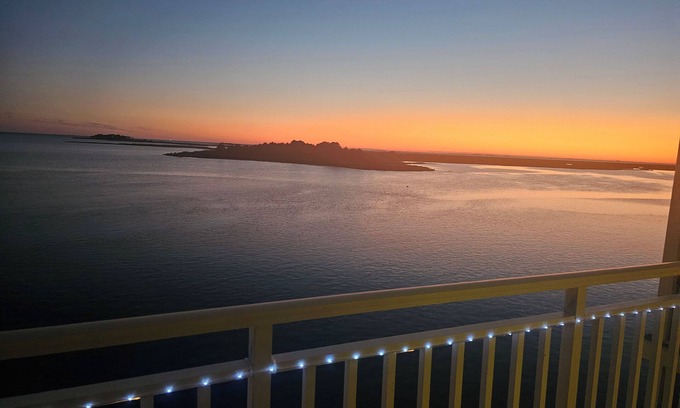 Crisfield Condominio | Oasis On the Bay-Luxury 3-bedroom condo