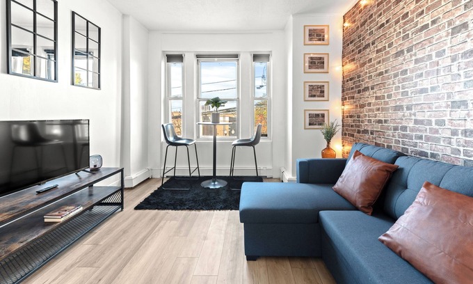 West New York Apartamento | Oasis on the Hudson River: NYC Views & Vibes, Charming 2 Bedroom with Wifi