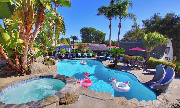 Fallbrook Casa | Oasis Pool Private Resort Guesthouse Game Room