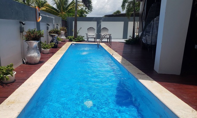 Camaceyes Apartamento | oasis swimming pool house
