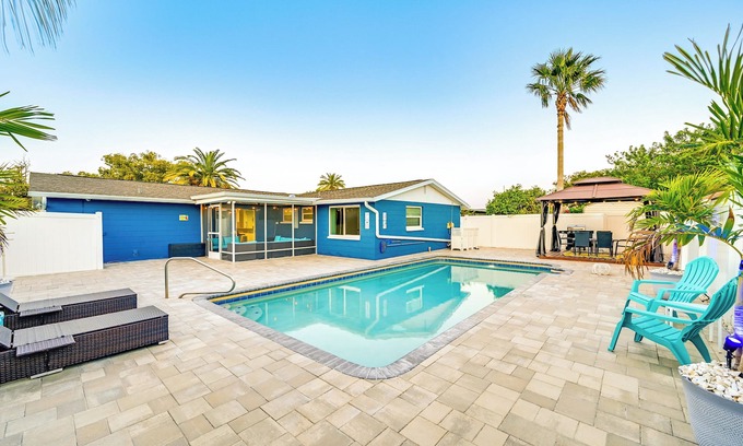 Aloha Gardens Casa | Oasis w/ Heated Pool: 5 Mi to Anclote Gulf Park!
