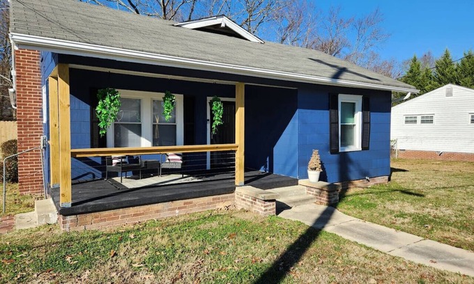 High Point Casa | Oasis within a short walk to uptown