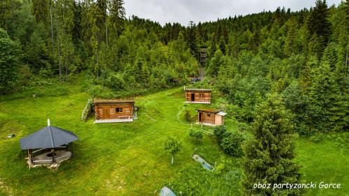 Nowy Targ Casa | Obóz partyzancki Gorce