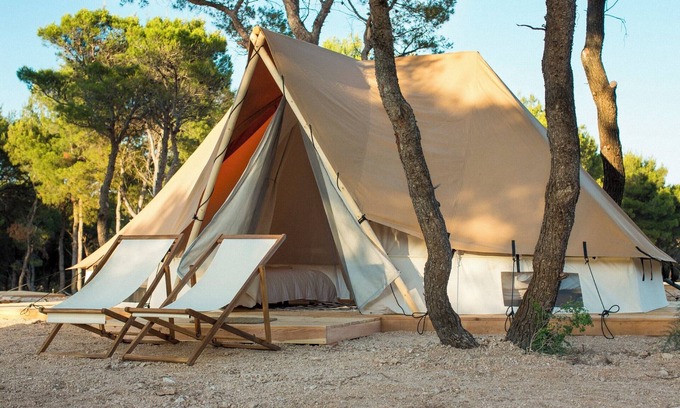 Sibenik Alquiler De RV | Obonjan Island Resort (film set of Virgin Island show)