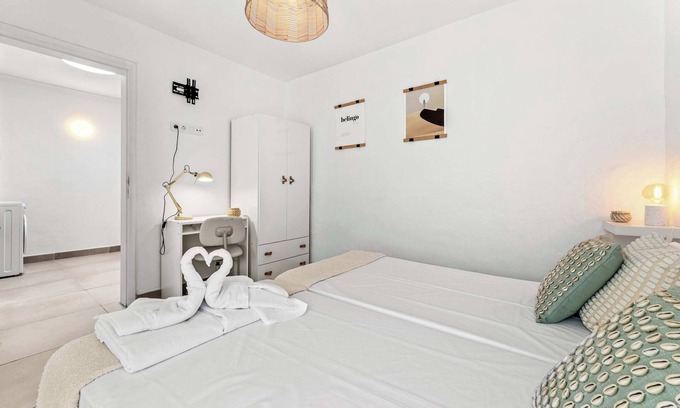 Los Cocoteros Apartamento | Ocean Nest · Nido Íntimo con Terraza para Dos · by Bayside Rentals