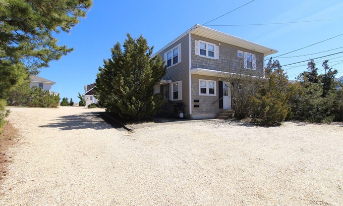 Point Pleasant Beach Casa | OCE1422L | 2BR 1 ba w/ Private Beach Access! 1st Flr unit w/ parking, PETS!