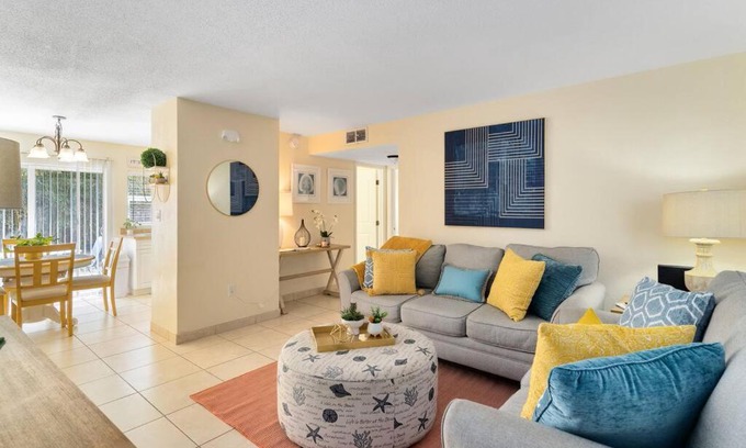 Indian Harbour Beach Apartamento | Ocean 6 - Surfside