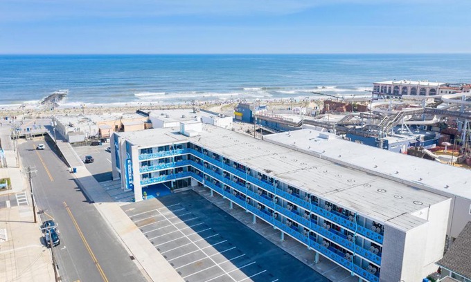 North End Hotel | Ocean 7