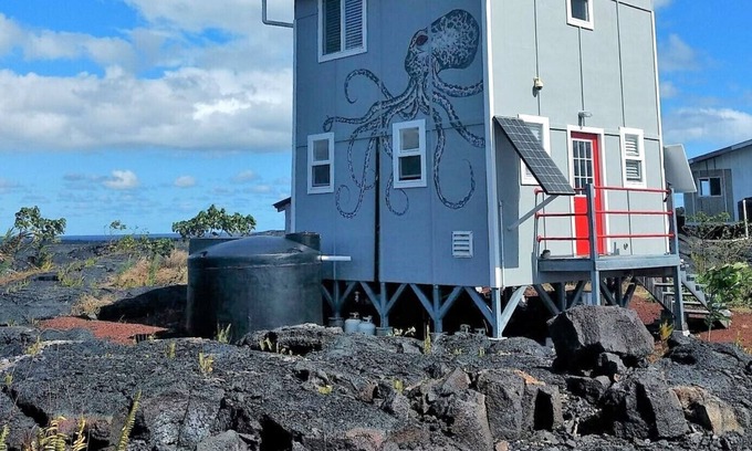 Kalapana Casa | Vista del océano y la lava desde 400 pies cuadrados Off Grid House: increíbles amaneceres y puestas de sol