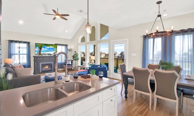 Indian Beach Casa | Ocean+Bay Views|Hot Tub|Golf Cart|TIKI BAR|Premium