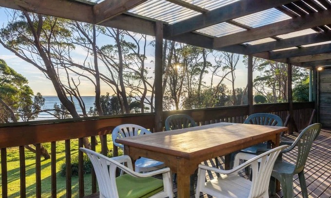 Bawley Point Casa | Ocean Beach House Perfectly positioned in peaceful Bawley Point
