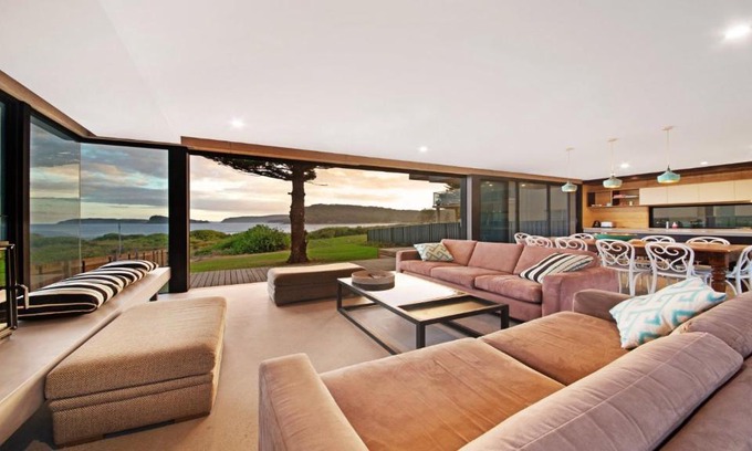 Umina Beach Casa | Ocean Beach Pavilion - Beachfront