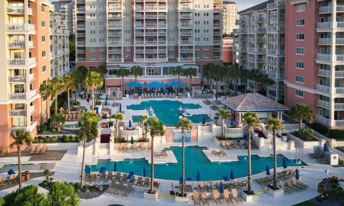 Myrtle Beach Complejo | Ocean Bliss Awaits: 2 Bedroom Ocean View Villa at Marriott’s OceanWatch