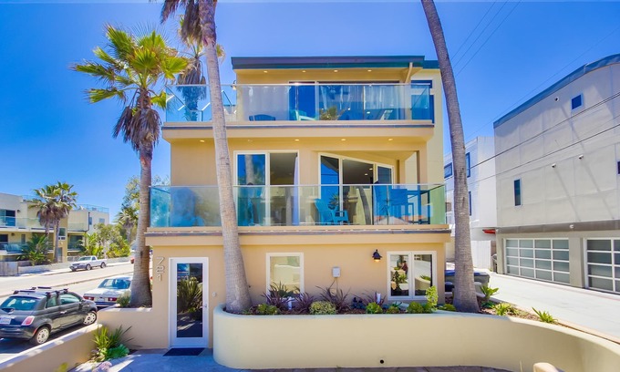 Central Mission Beach Casa | Ocean Breeze 1 & 2