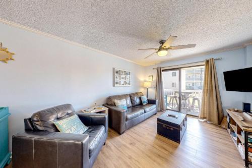 Emerald Isle Apartamento | Ocean Breeze 106B
