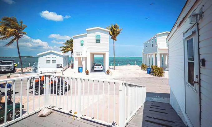 Cutthroat Harbor Estates Cabaña | Ocean Breeze at Venture Out 537