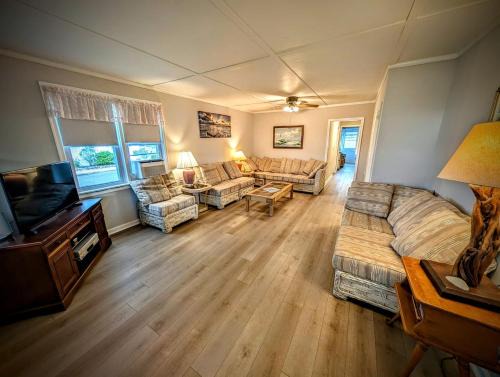 North Beach Haven Casa | Ocean Breeze Retreat