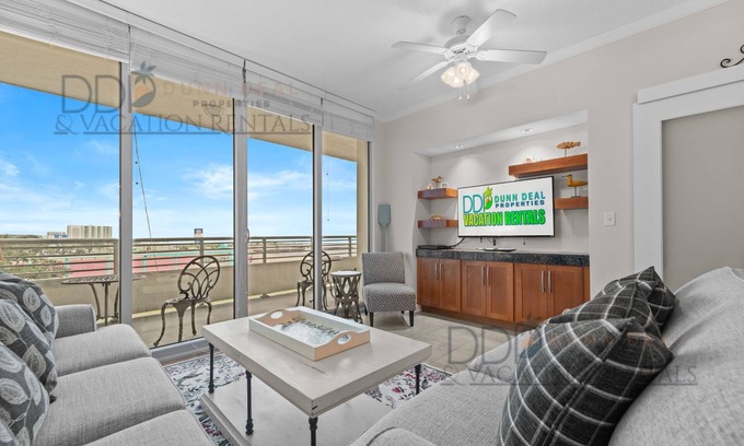 Biloxi Condominio | Ocean Club 308 Enjoy the panoramic views of the Gulf.
