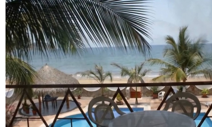 La Peñita de Jaltemba Apartamento | Ocean Front 1 King bed apartment in delightful La Peñita de Jaltemba with pool