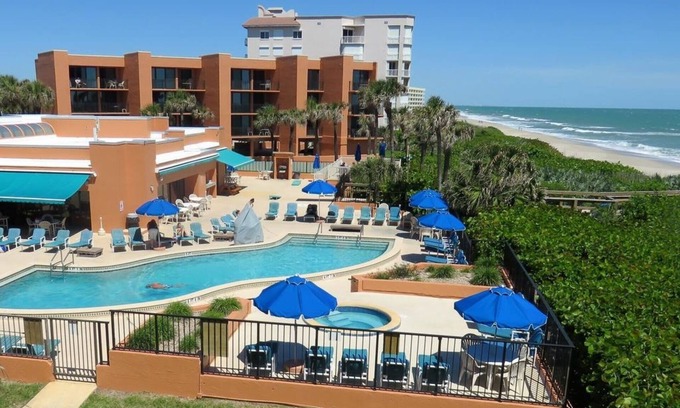 Indian Harbour Beach Condominio | Ocean Front Two Bedroom Condo, Florida 2147619