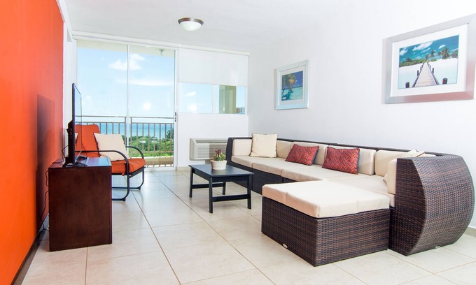 El Combate Condominio | Frente al mar, 2 dormitorios, 2 baños, hermoso condominio con vistas espectaculares