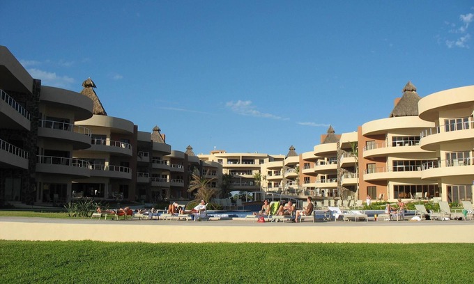 Isla Navidad Condominio | Frente al mar 3 dormitorios condominio de lujo en Playa Grande Resort.