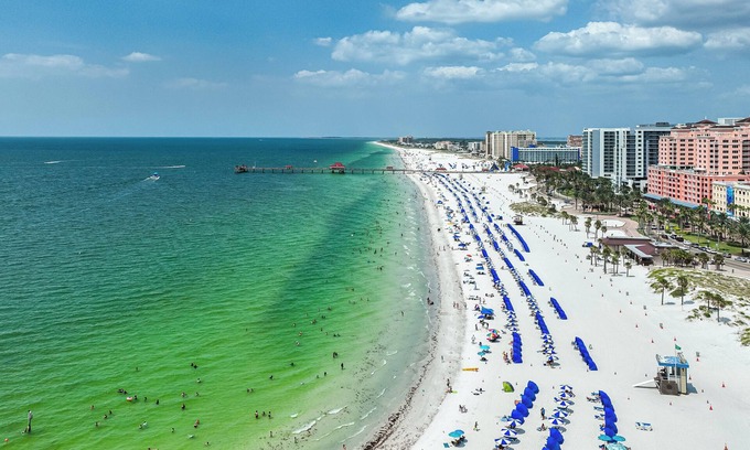 Clearwater Beach Apartamento | Ocean Front Beach in Clearwater 2BB 2BA