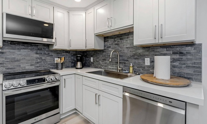 Dunedin Casa | Ocean front Charming 2-bedroom 2-bath townhome in fabulous Dunedin